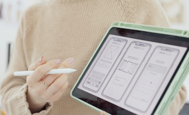 Demonstrating a good project structure while presenting prototypes of a mobile app project